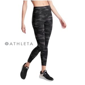 Athleta EUC Ultimate Camo 7/8 Tight Black and Gray  3x